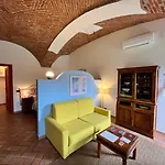 Hotel apartamentowy Le Serre & 4*