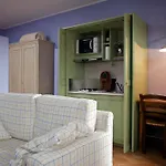 Le Serre & Hotel apartamentowy Moncalieri