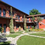 Le Serre & Hotel apartamentowy