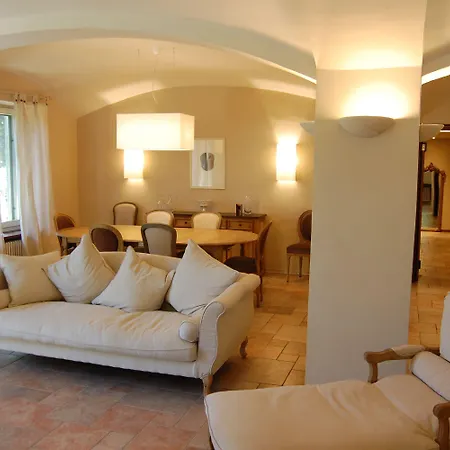 Le Serre & Ξενοδοχείο με διαμερίσματα Μονκαλιέρι